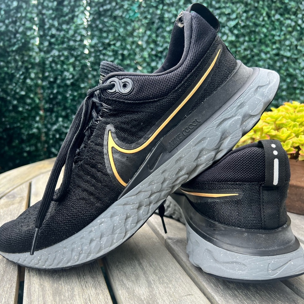 **Nike React Infinity Run Flyknit 2 'Black Metallic Gold'**  Size 11